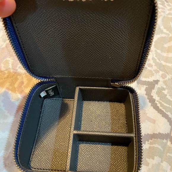 Coach travel case - Picture 5 of 7